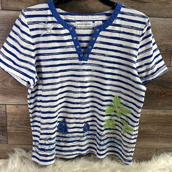 Alfred Dunner Petite Ladies Striped Tropical Vneck Shirt, Size PM, Blue & White - Picture 2 of 7